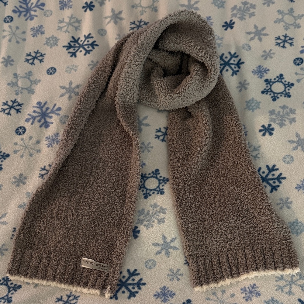 Barefoot Dreams Cozy Gray Scarf